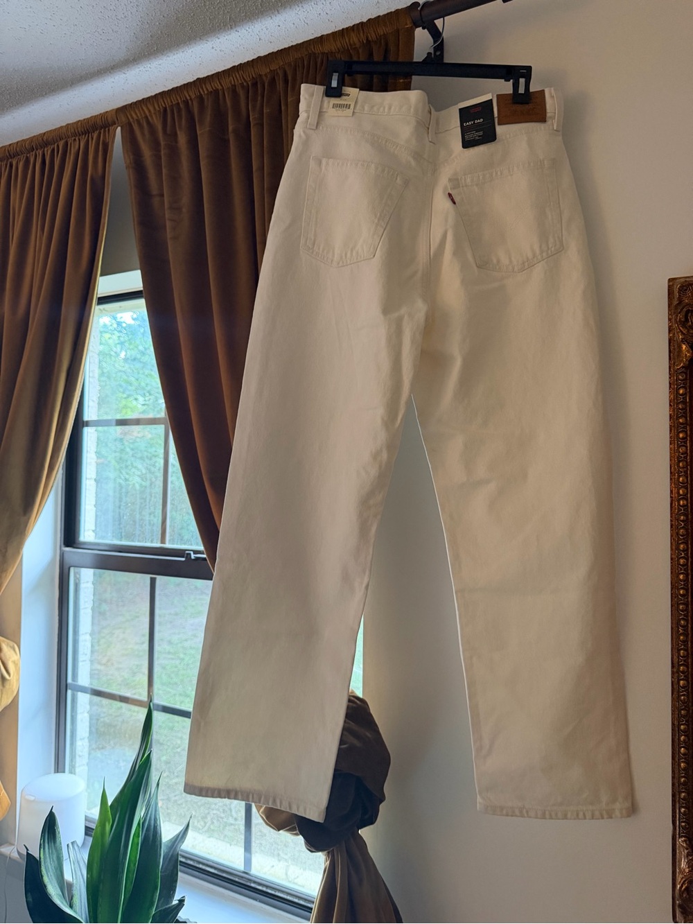 Levi’s Easy Dad High Rise Wide Leg Jean - Picture 3 of 8